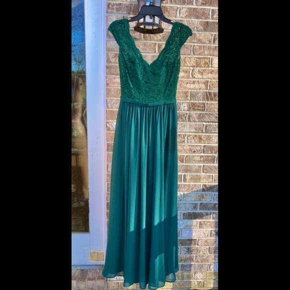 Belsoie Green Lace Ethereal Classic Formal Prom Dress - Picture 10 of 11